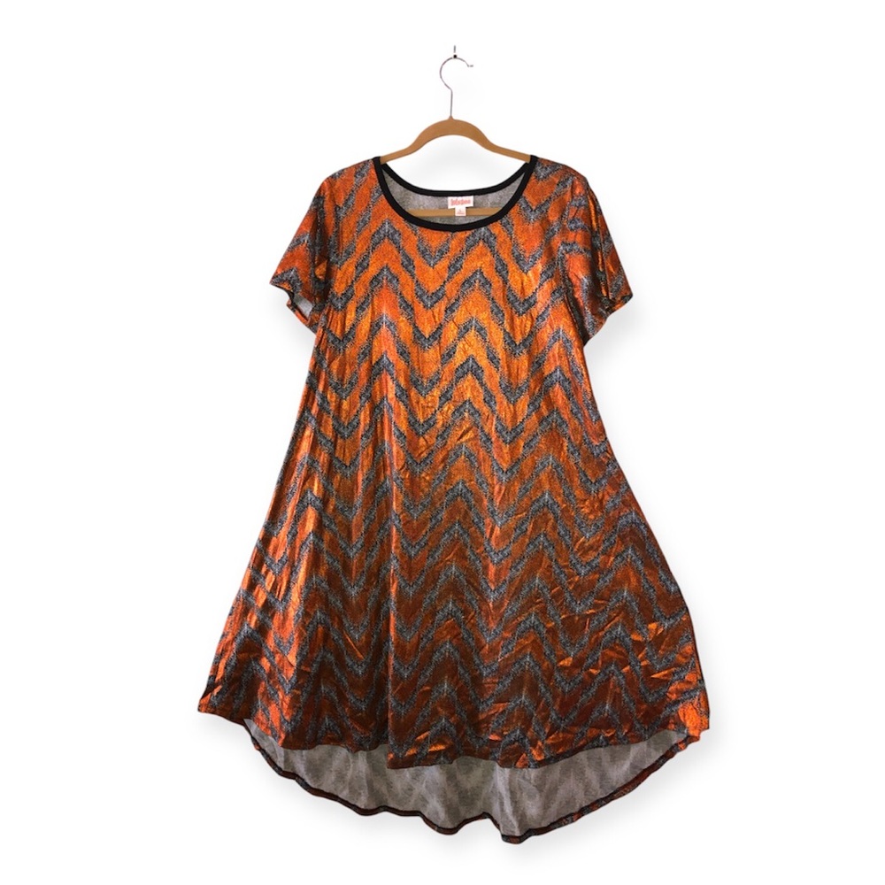 NWT- LuLaRoe rare metallic print Carly